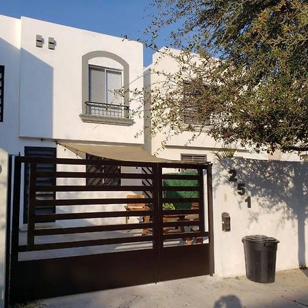 Comfortable And Private House 2 Bedrooms Wifi Parking Free Монтерей Екстериор снимка
