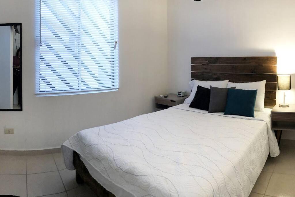Comfortable And Private House 2 Bedrooms Wifi Parking Free Монтерей Екстериор снимка