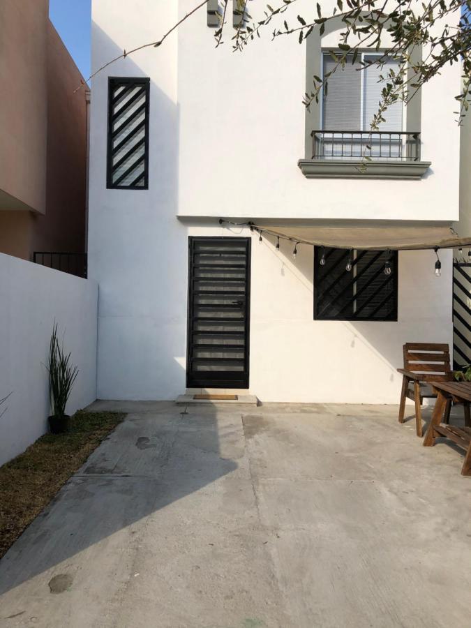Comfortable And Private House 2 Bedrooms Wifi Parking Free Монтерей Екстериор снимка
